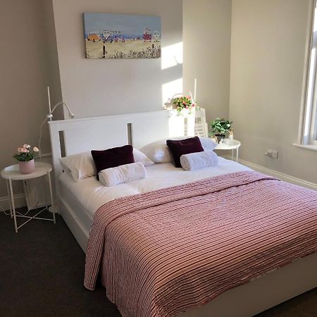 Three Bedroom City Home With Garden เซาธ์แธมป์ตัน ภายนอก รูปภาพ