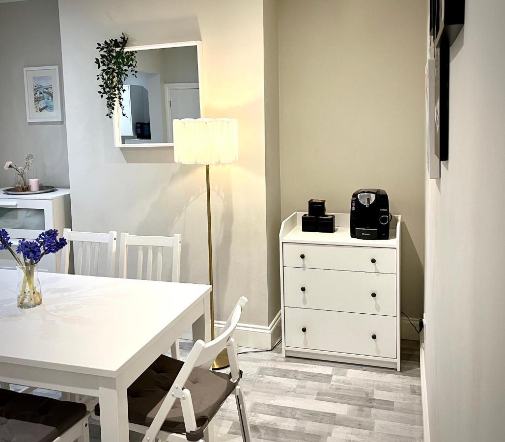 Three Bedroom City Home With Garden เซาธ์แธมป์ตัน ภายนอก รูปภาพ