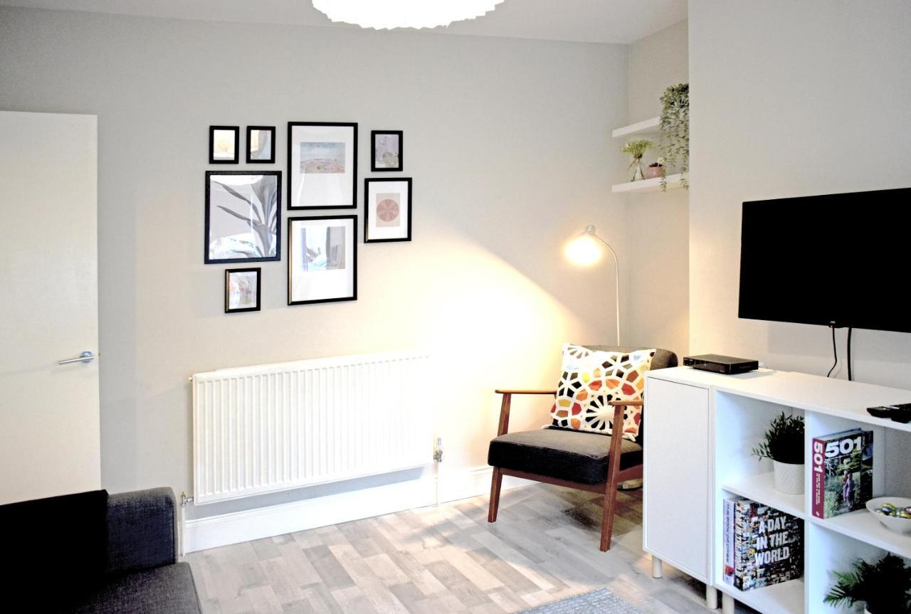 Three Bedroom City Home With Garden เซาธ์แธมป์ตัน ภายนอก รูปภาพ